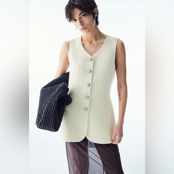 H&M Wool-Blend Knit Vest Cream - Picture 9 of 9